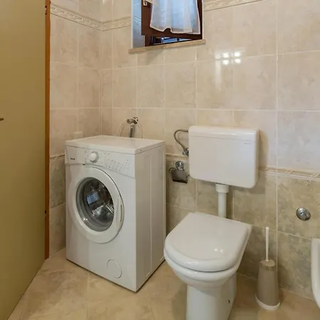 Apartament Cozy In With Kitchen Poreč