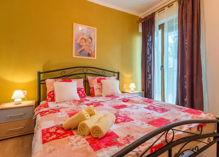 Piantade Cr * 포레치