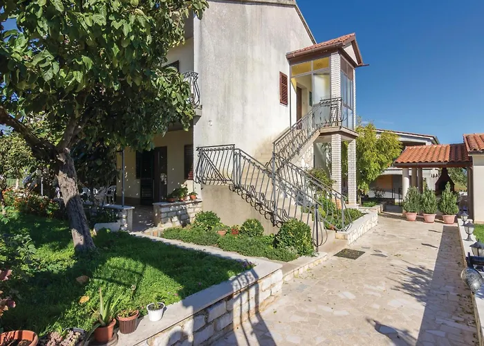 Piantade Cr 포레치