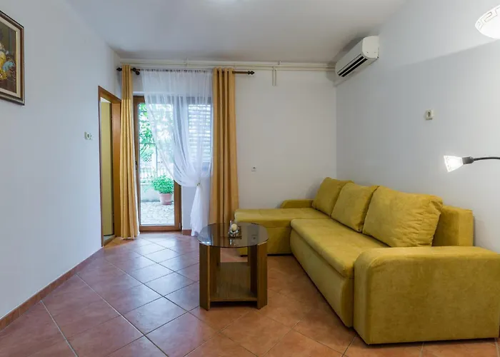 Piantade Cr * 포레치