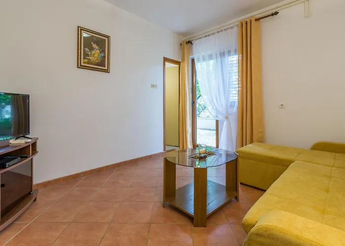 Piantade Cr * 포레치